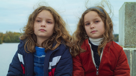 Starke Frauenpräsenz in Biel: Nach ihrem Erfolg «Portrait de la jeune fille en feu» wird am diesjährigen FFFH der neuste Streich der Regisseurin Céline Sciamma gezeigt: «Petite Maman» mit Joséphine und Gabrielle Sanz in den Hauptrollen. Bild: © cineworx